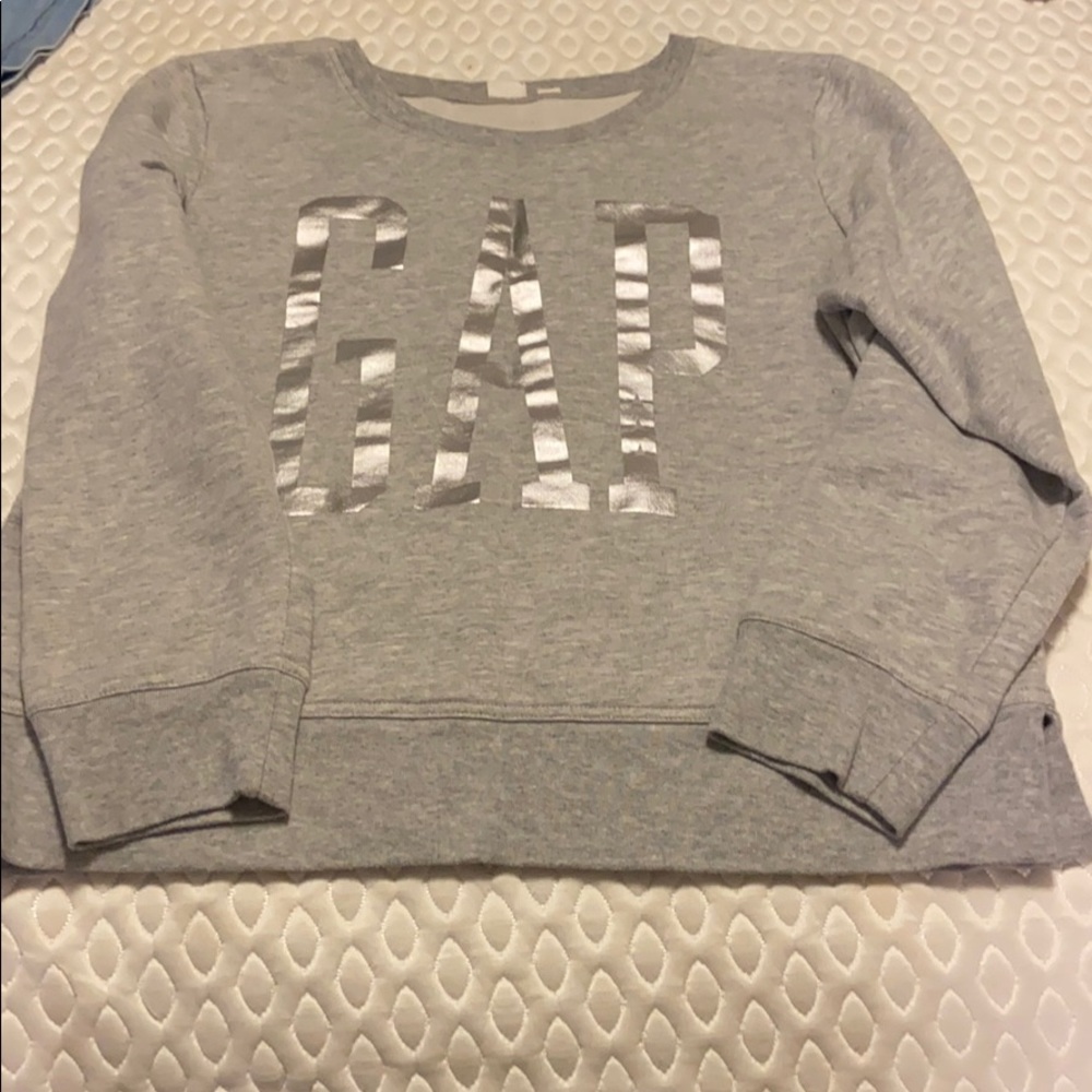 gap sweatshirt